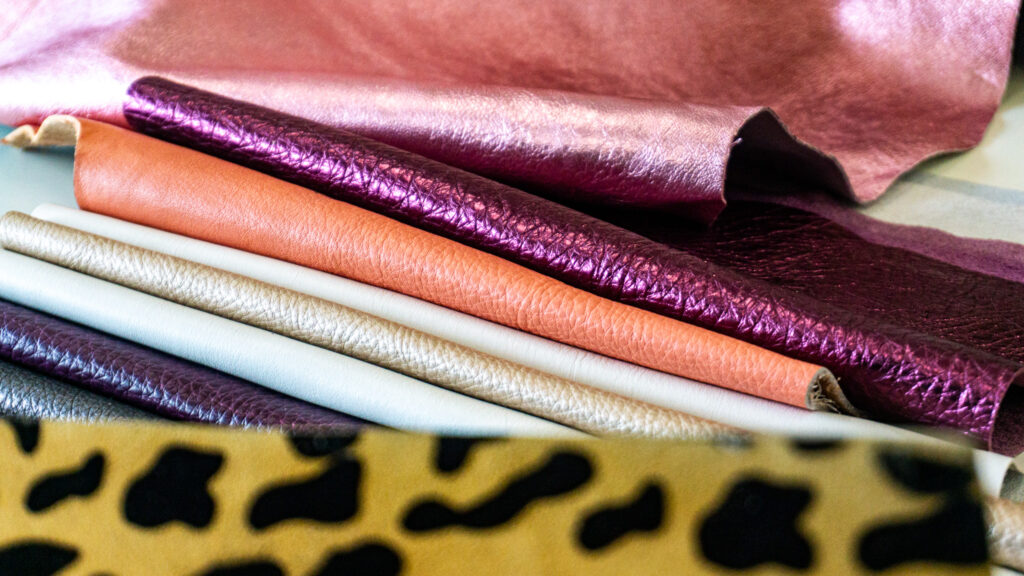artisy diy studio dornbirn taschen workshop leder farben